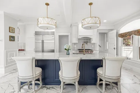 $2,495,000 | 112 Highland Avenue, Winchester, MA 01890