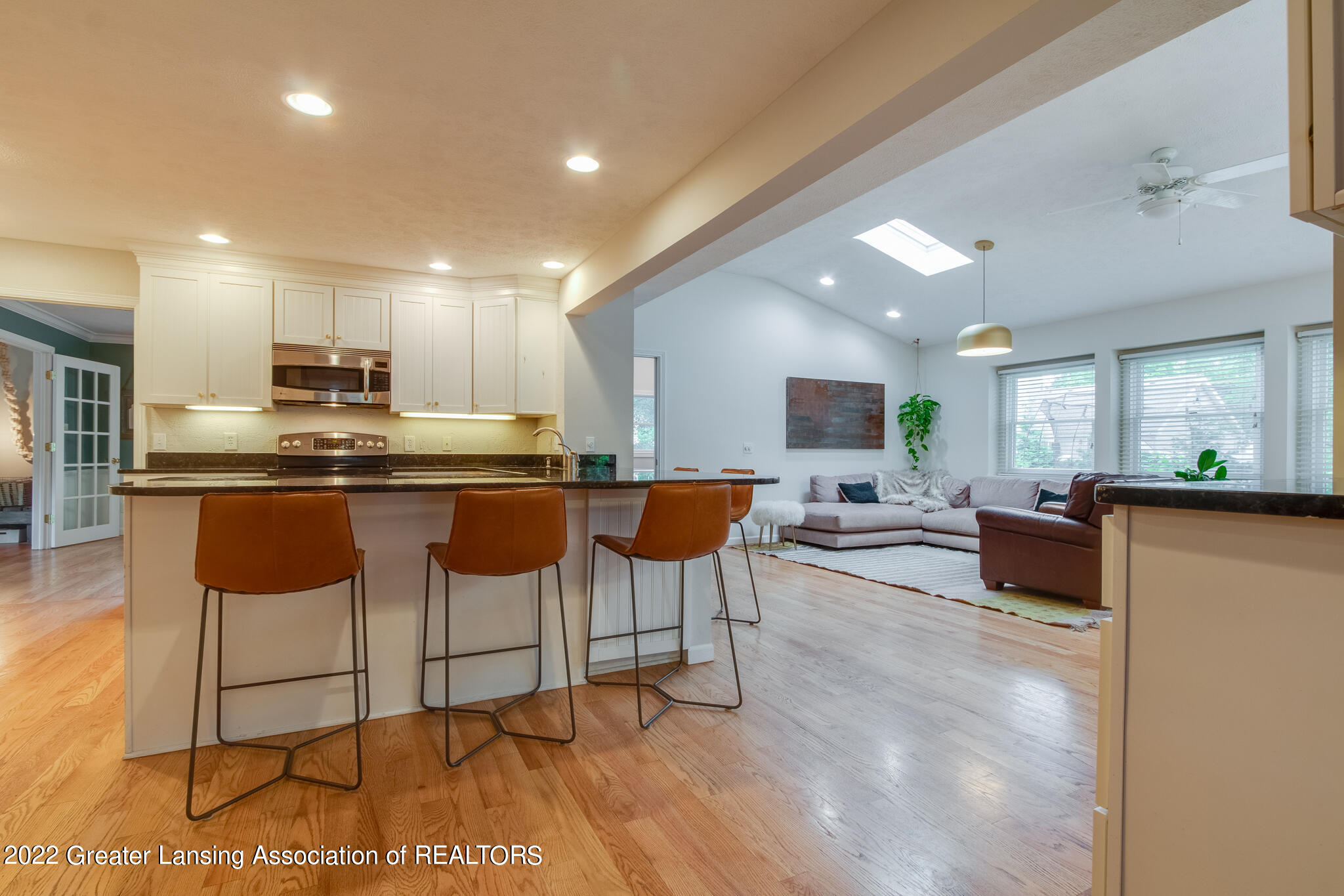 1720 Foxcroft Road East Lansing, MI 48823 - Photo 11 of 53 Kitchen