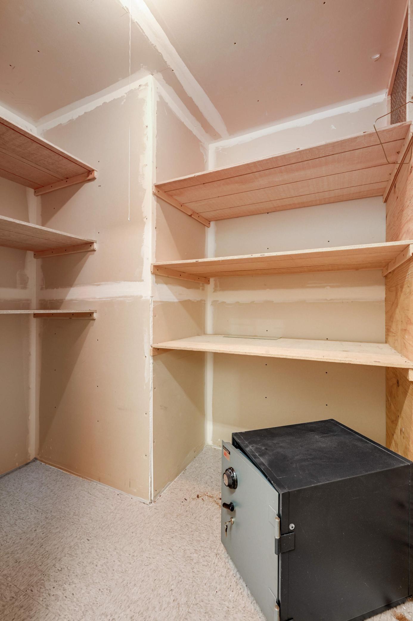 6085 Rowland Road, Unit 208 Minnetonka, MN 55343 - Photo 28 of 38 Gallery Image 28