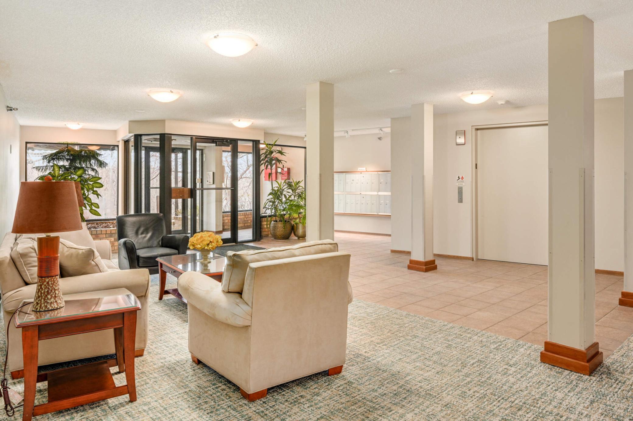 6085 Rowland Road, Unit 208 Minnetonka, MN 55343 - Photo 29 of 38 Gallery Image 29