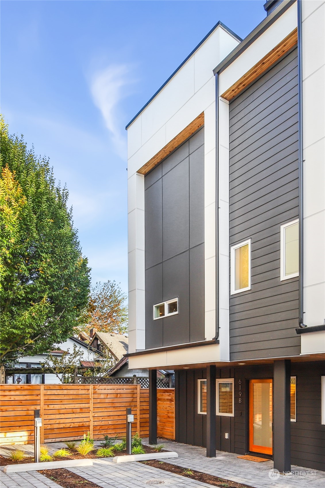 619 North 48th Street, Unit B Seattle, WA 98103 - Photo 24 of 40 Gallery Image 24