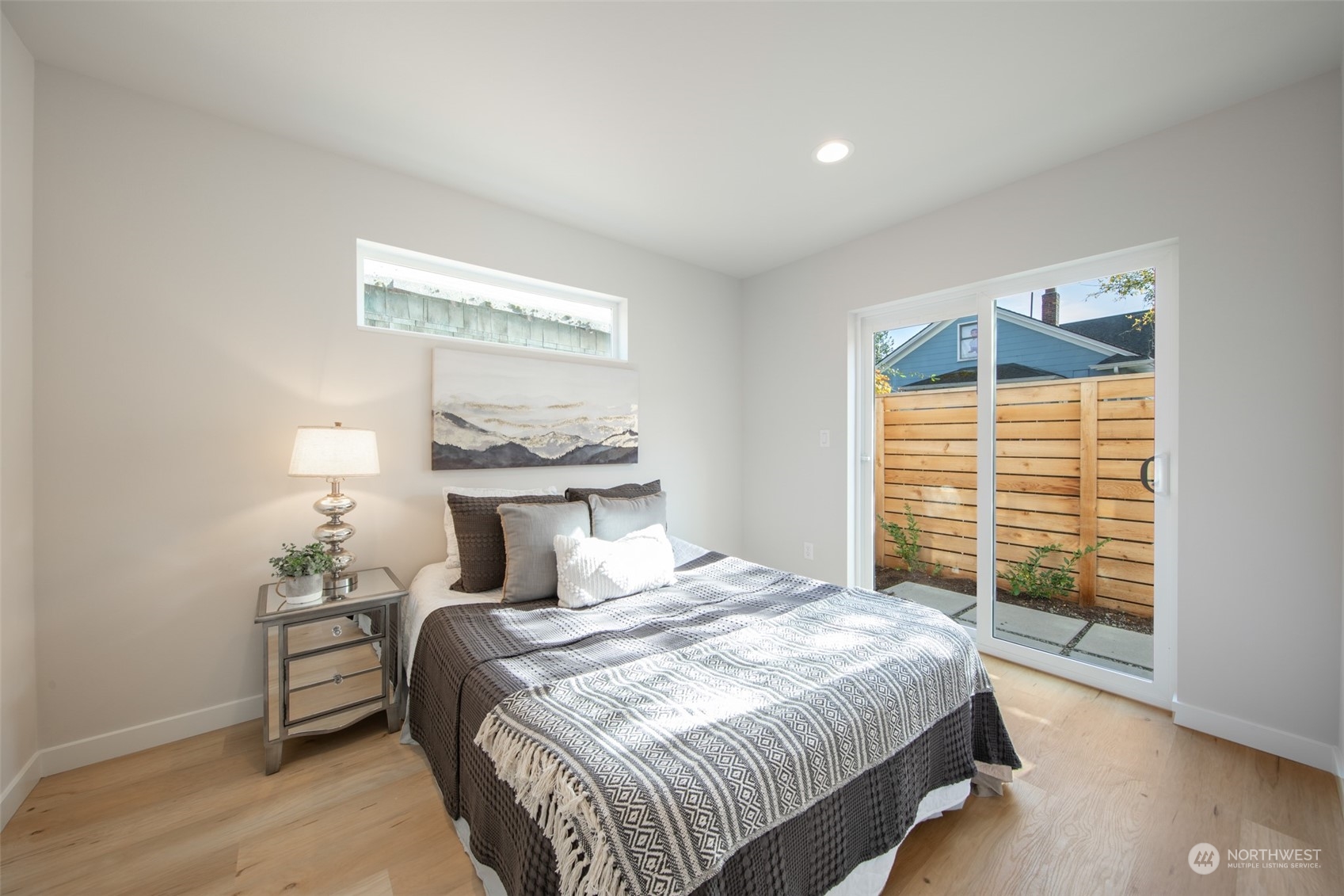 619 North 48th Street, Unit B Seattle, WA 98103 - Photo 5 of 40 Gallery Image 5