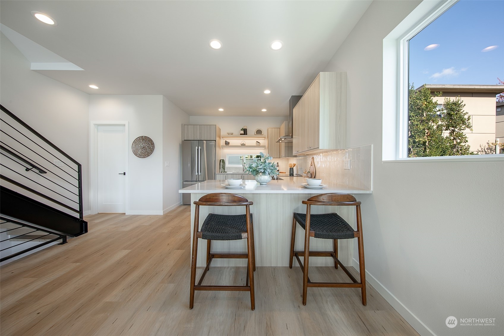 619 North 48th Street, Unit B Seattle, WA 98103 - Photo 8 of 40 Gallery Image 8