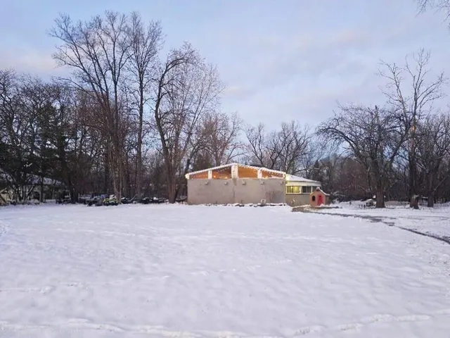 $144,900 | 23360 Glencreek Drive, Farmington Hills, MI 48336