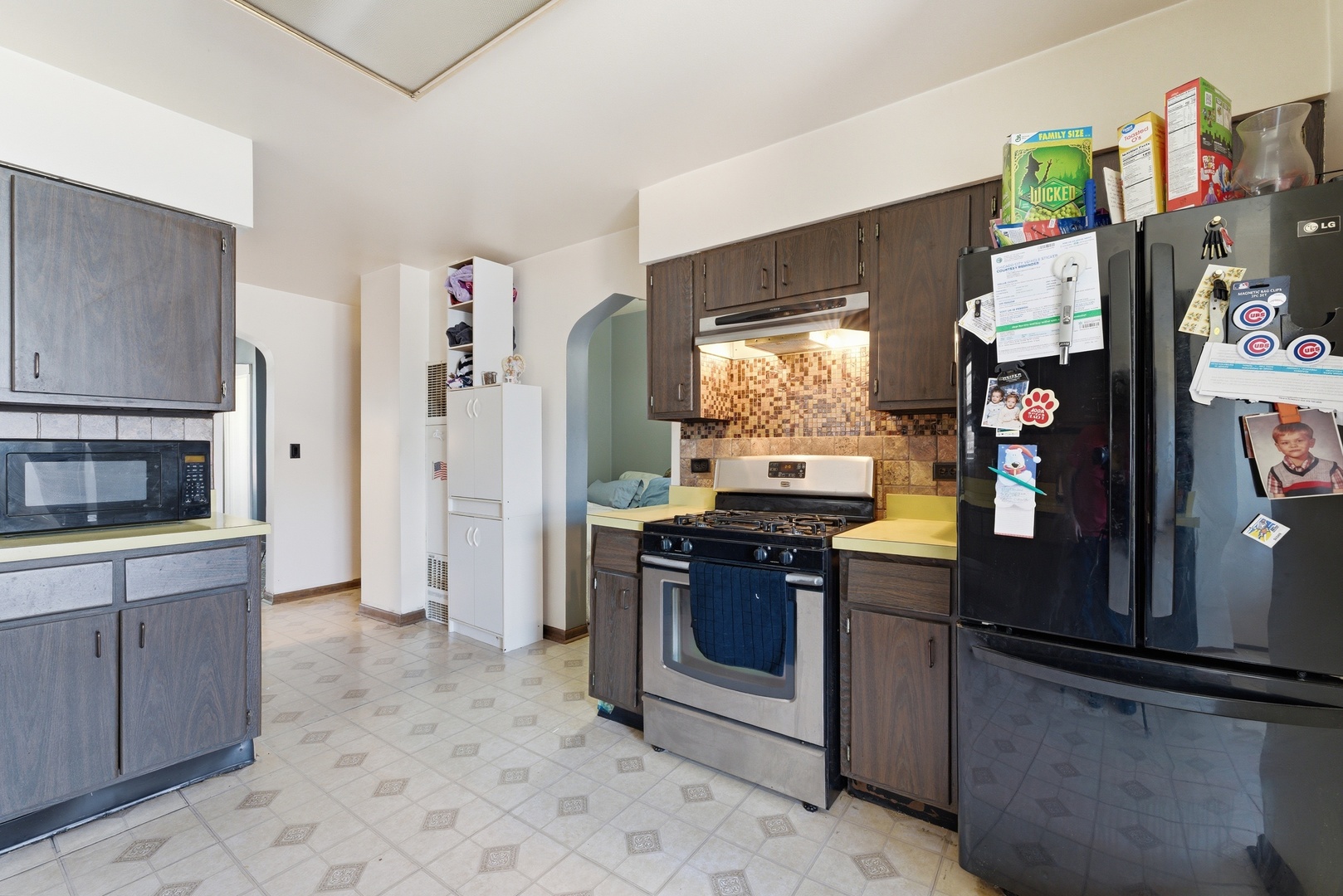 3820 West George Street Chicago, IL 60618 - Photo 7 of 36