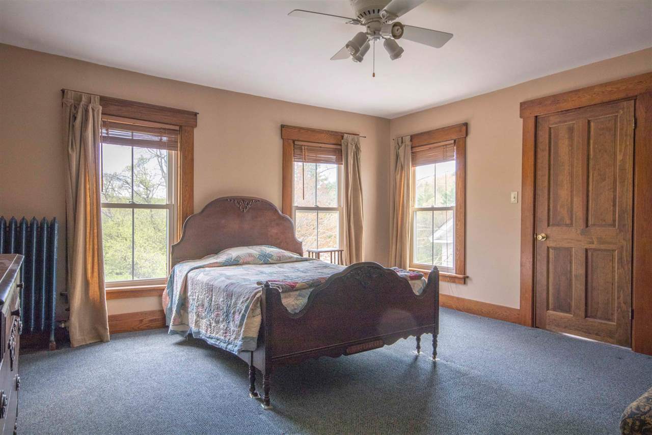 1633 Dover Road Epsom, NH 03234 - Photo 26 of 32