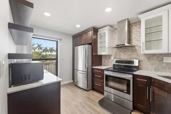 $257,900 | 1033 Banks Road, Unit 203, Margate, FL 33063