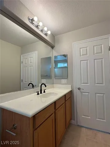 $2,090 | 8908 Bonneville Peak Court, Las Vegas, NV 89148