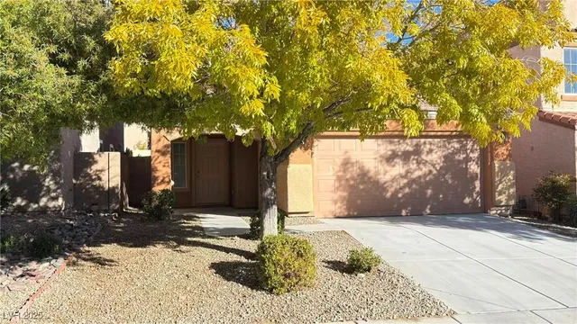 $2,090 | 8908 Bonneville Peak Court, Las Vegas, NV 89148