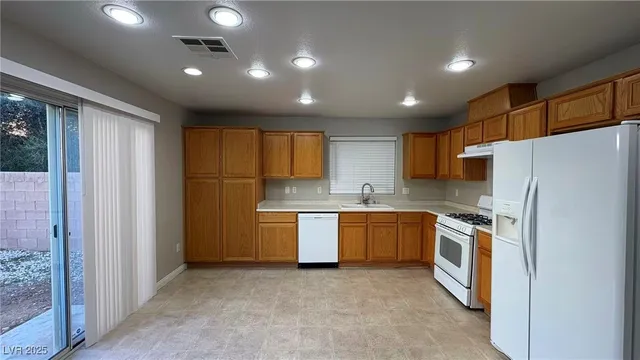 $2,090 | 8908 Bonneville Peak Court, Las Vegas, NV 89148