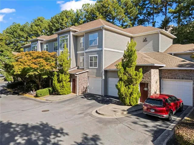 $298,000 | 2700 Pine Tree Road Northeast, Unit 3009, Atlanta, GA 30324