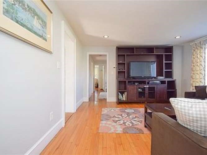 25 Sisson Pond Road Portsmouth, RI 02871 - Photo 3 of 17 Gallery Image 3