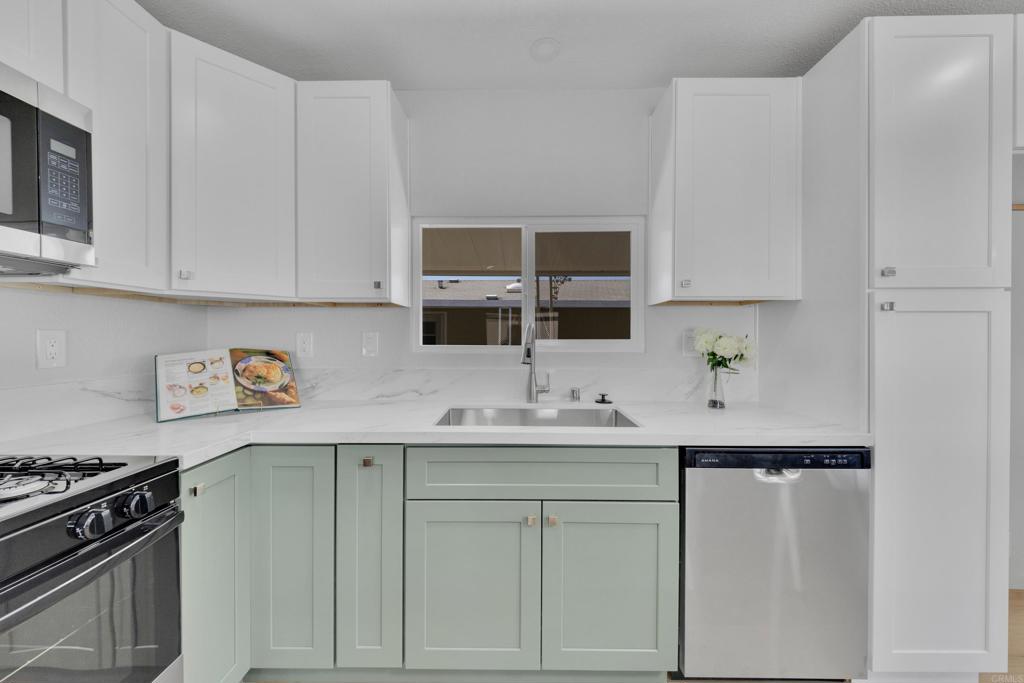 8301 Mission Gorge Road, Unit SPC 256 Santee, CA 92071 - Photo 12 of 43