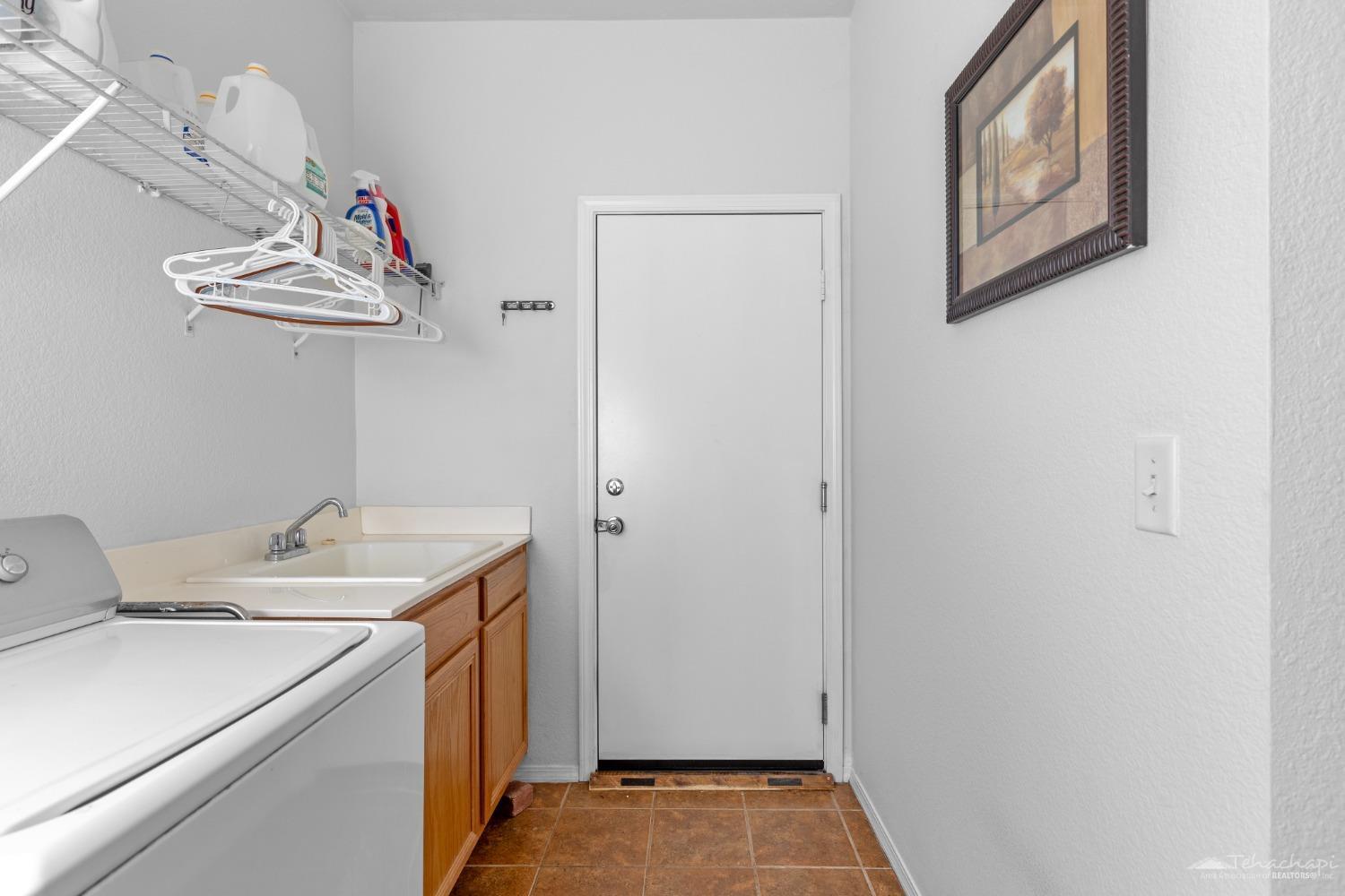 1442 Wild Olive Road Tehachapi, CA 93561 - Photo 18 of 50 Gallery Image 18