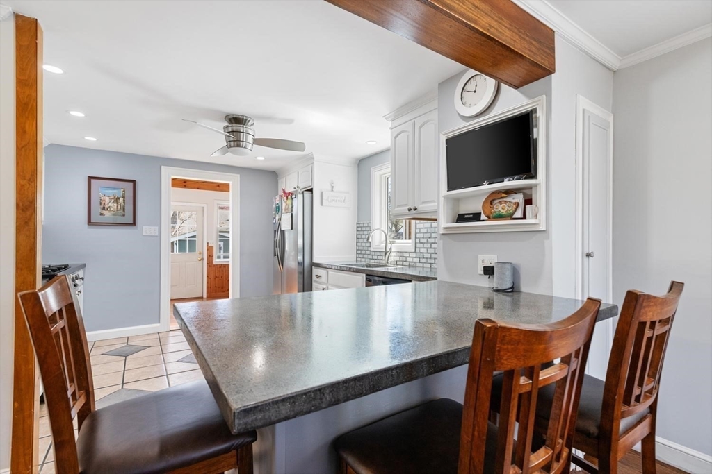 58 Ralph Street Watertown, MA 02472 - Photo 14 of 36