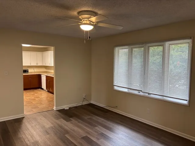 $775 | 122 Crescent Lane, Unit E, Cabery, IL 60919