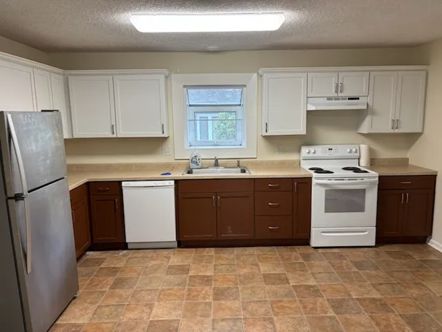 $775 | 122 Crescent Lane, Unit E, Cabery, IL 60919