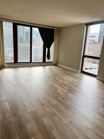 $2,180 | 200 North Dearborn Street, Unit 1703, Chicago, IL 60601