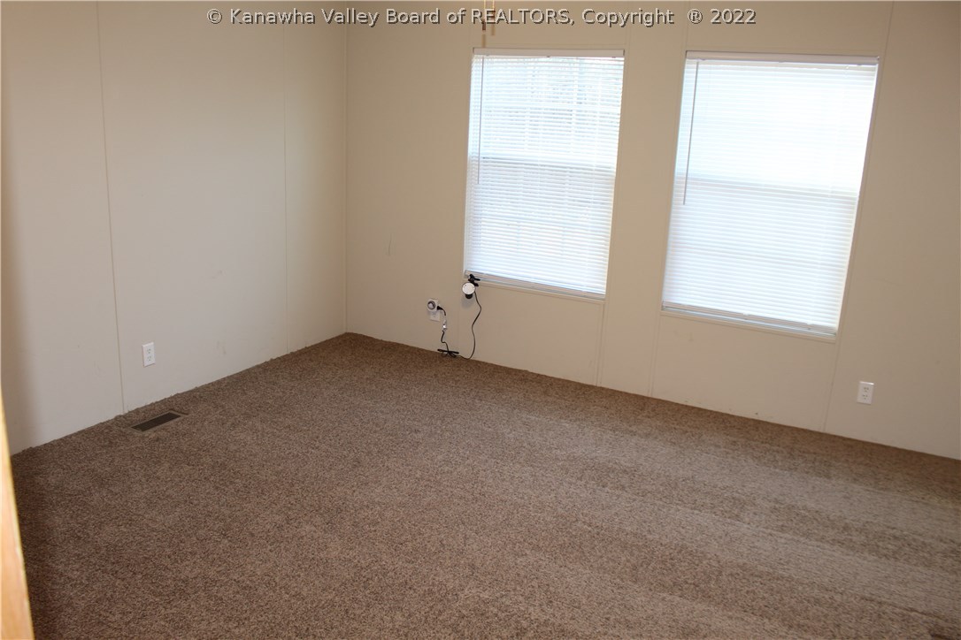 161 Blaker Heights Road Alderson, WV 24910 - Photo 12 of 17 Gallery Image 12