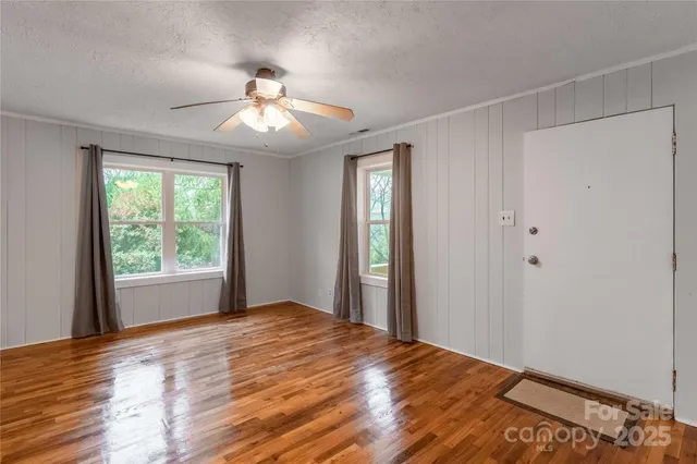 $405,000 | 20 Michigan Avenue, Asheville, NC 28806