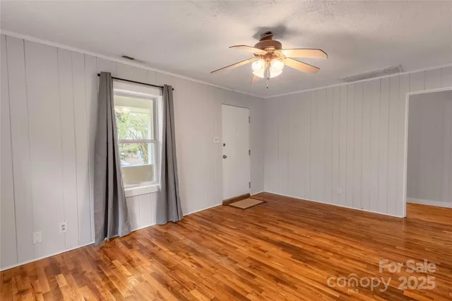 $405,000 | 20 Michigan Avenue, Asheville, NC 28806