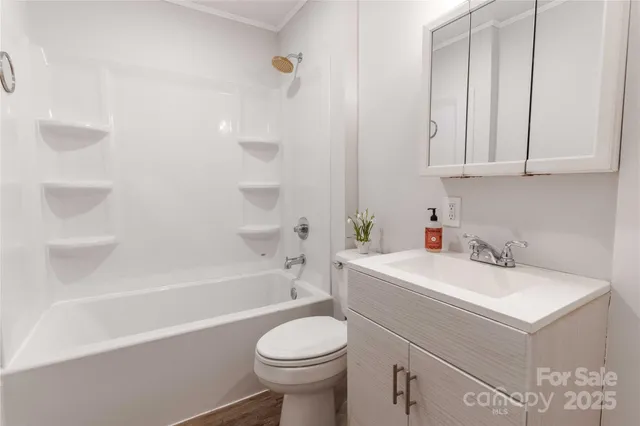 $405,000 | 20 Michigan Avenue, Asheville, NC 28806