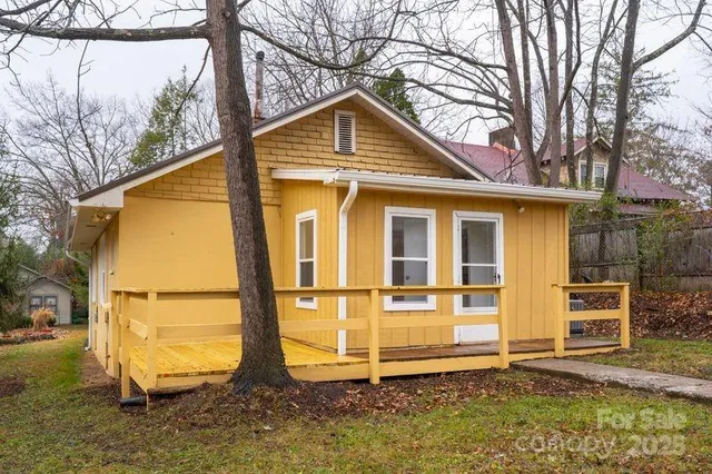 $405,000 | 20 Michigan Avenue, Asheville, NC 28806