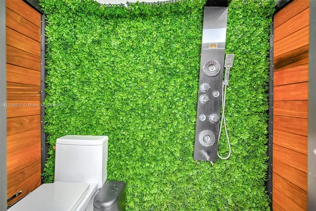 $5,000 | 13284 Southwest 39th Street, Miami, FL 33175