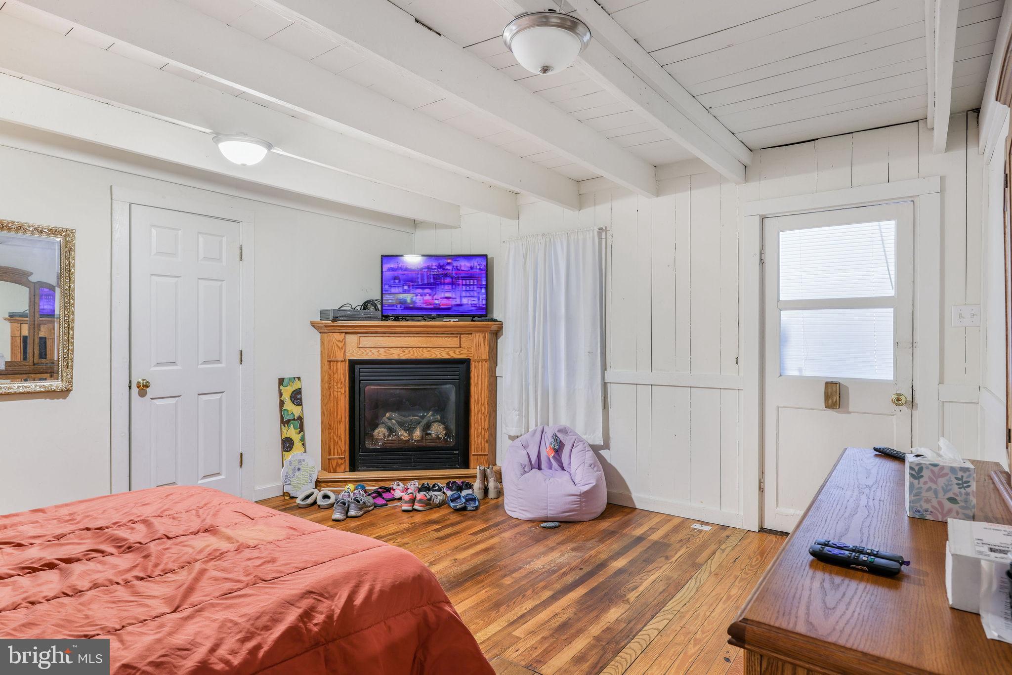 100 Wolfs Lane Fort Valley, VA 22652 - Photo 13 of 43