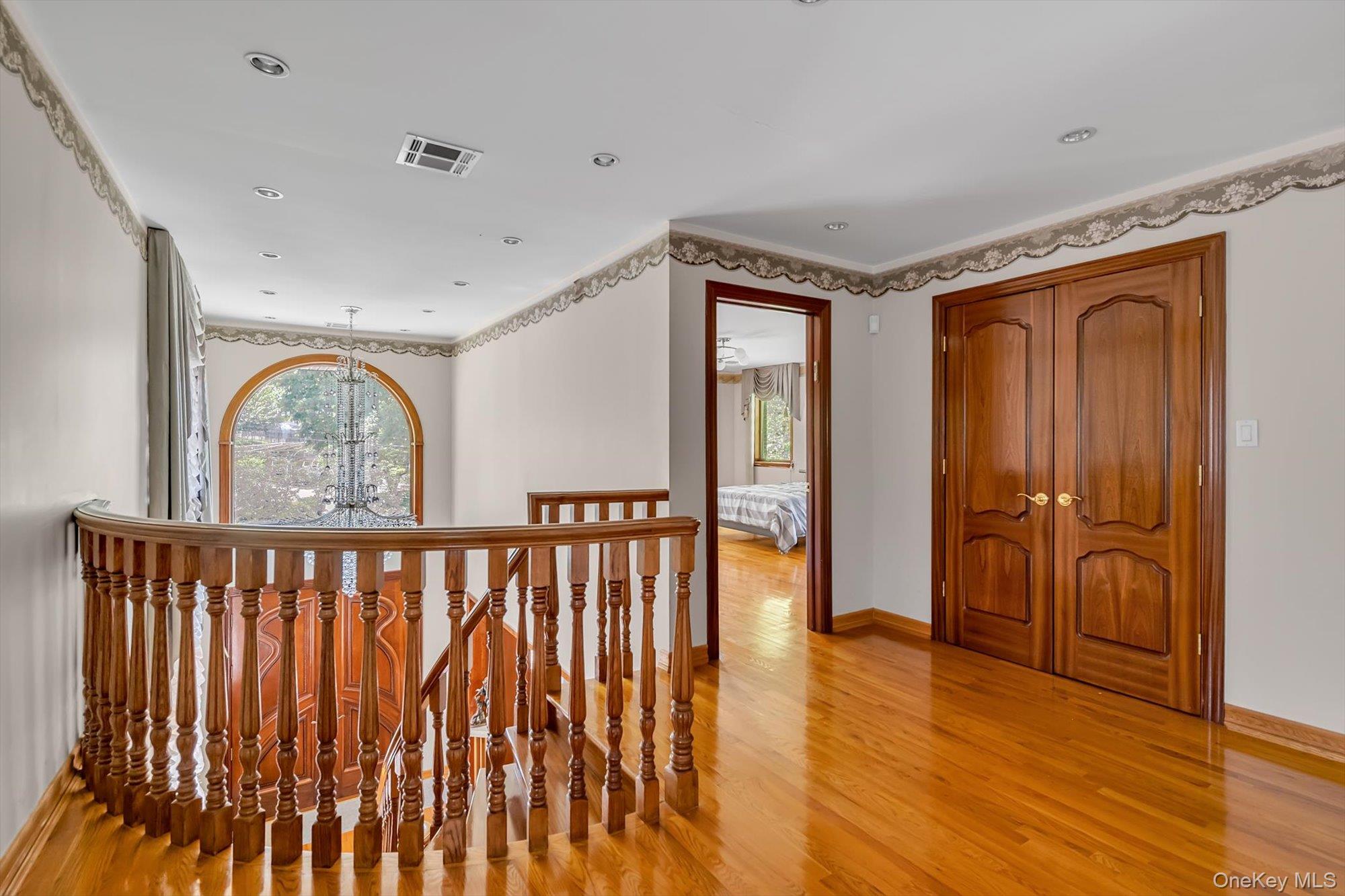 180-42 Aberdeen Road Queens, NY 11432 - Photo 12 of 25