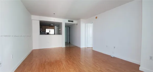 $515,000 | 2101 Brickell Avenue, Unit 1808, Miami, FL 33129