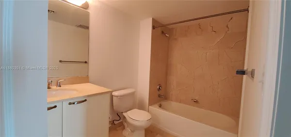 $515,000 | 2101 Brickell Avenue, Unit 1808, Miami, FL 33129
