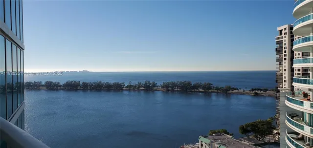 $550,450 | 2101 Brickell Avenue, Unit 1808, Miami, FL 33129