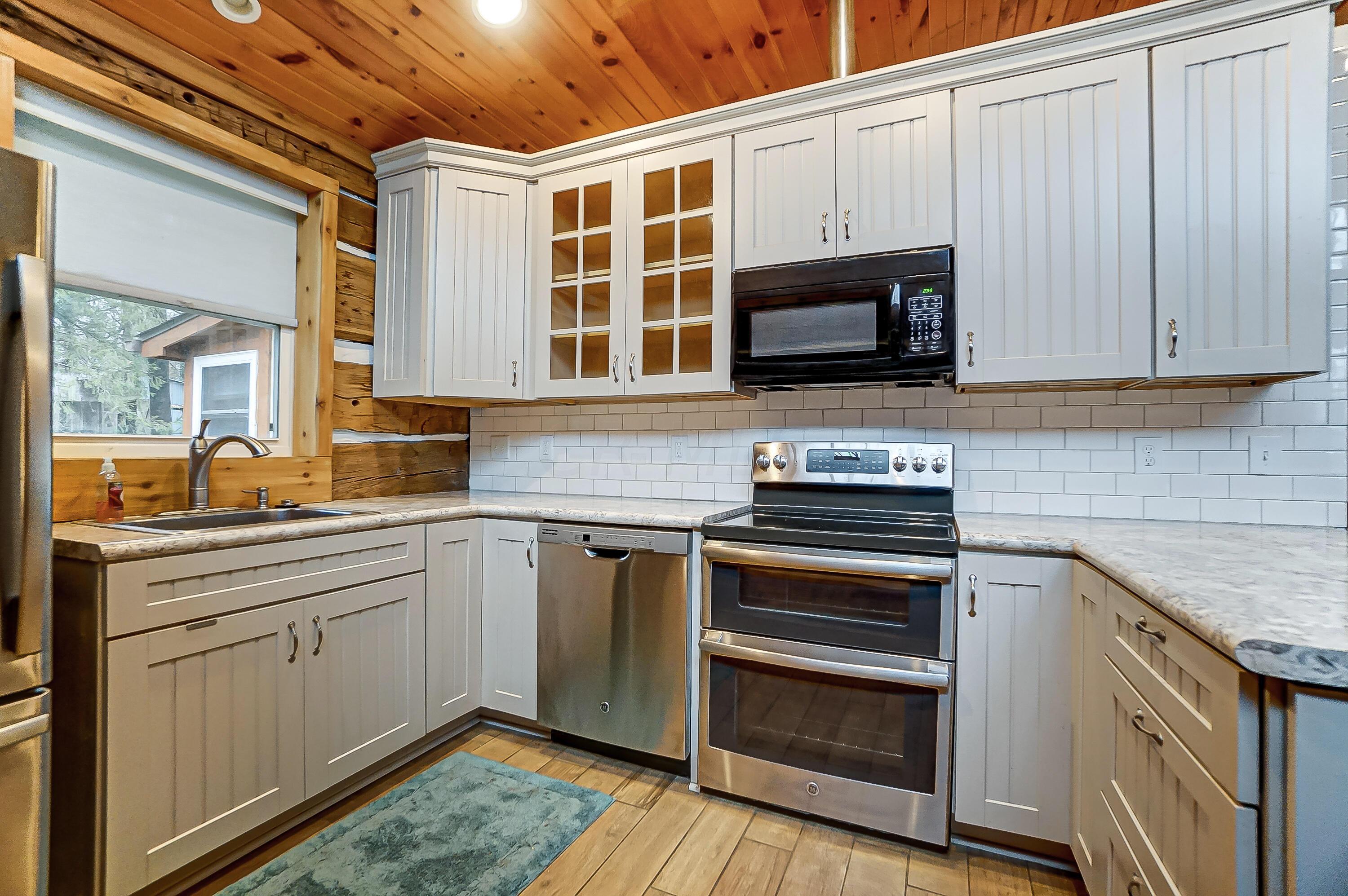 5191 Plantation Road Sunbury, OH 43074 - Photo 72 of 86 Cabin Kitchen