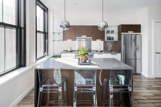 $710,000 | 346 Congress Street, Unit 313, Boston, MA 02210