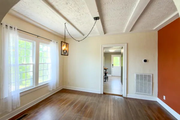 $250,000 | 713 Hargraves Avenue, Chattanooga, TN 37411