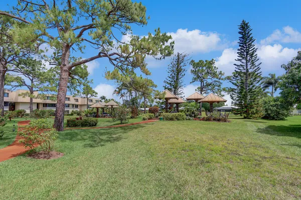 $140,000 | 1800 Southeast St Lucie Boulevard, Unit 12206, Stuart, FL 34996