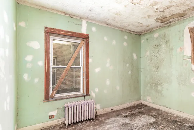 $184,700 | 4920 West Cortez Street, Chicago, IL 60651