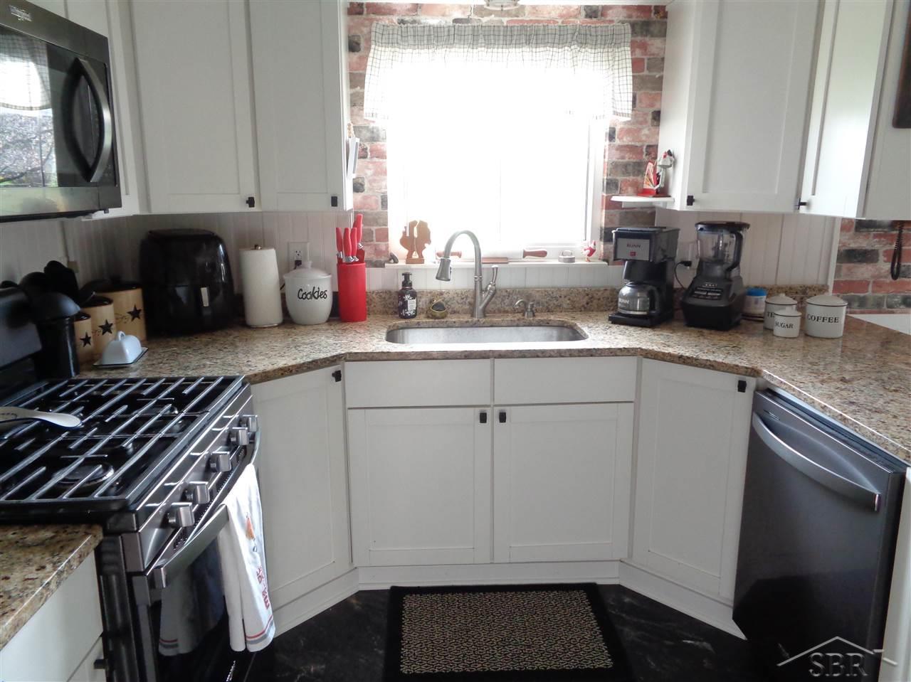 9740 E Road Burt, MI 48417 - Photo 11 of 45 50074087-10.JPG