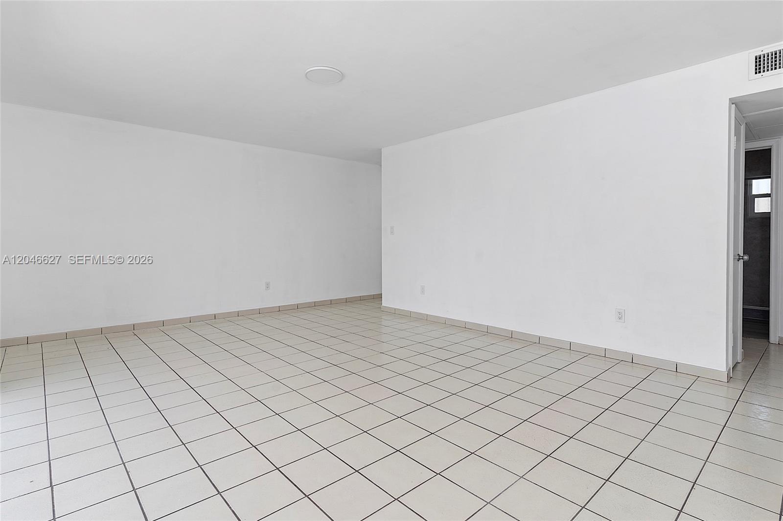 10112 Southwest 23rd Street Miami, FL 33165 - Photo 11 of 32