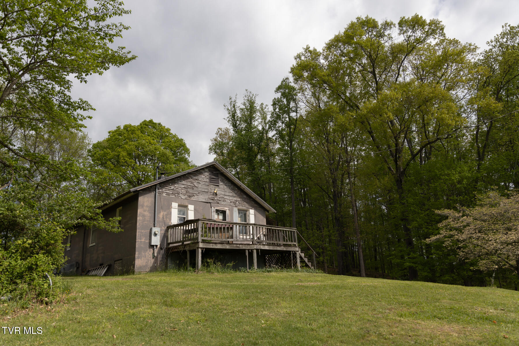 133 Bob Wright Road Elizabethton, TN 37643 - Photo 1 of 46 133BobWright_260420_0001