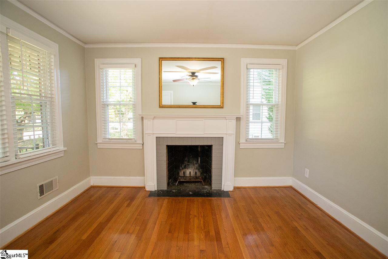 19 Friartuck Road Greenville, SC 29607 - Photo 3 of 24