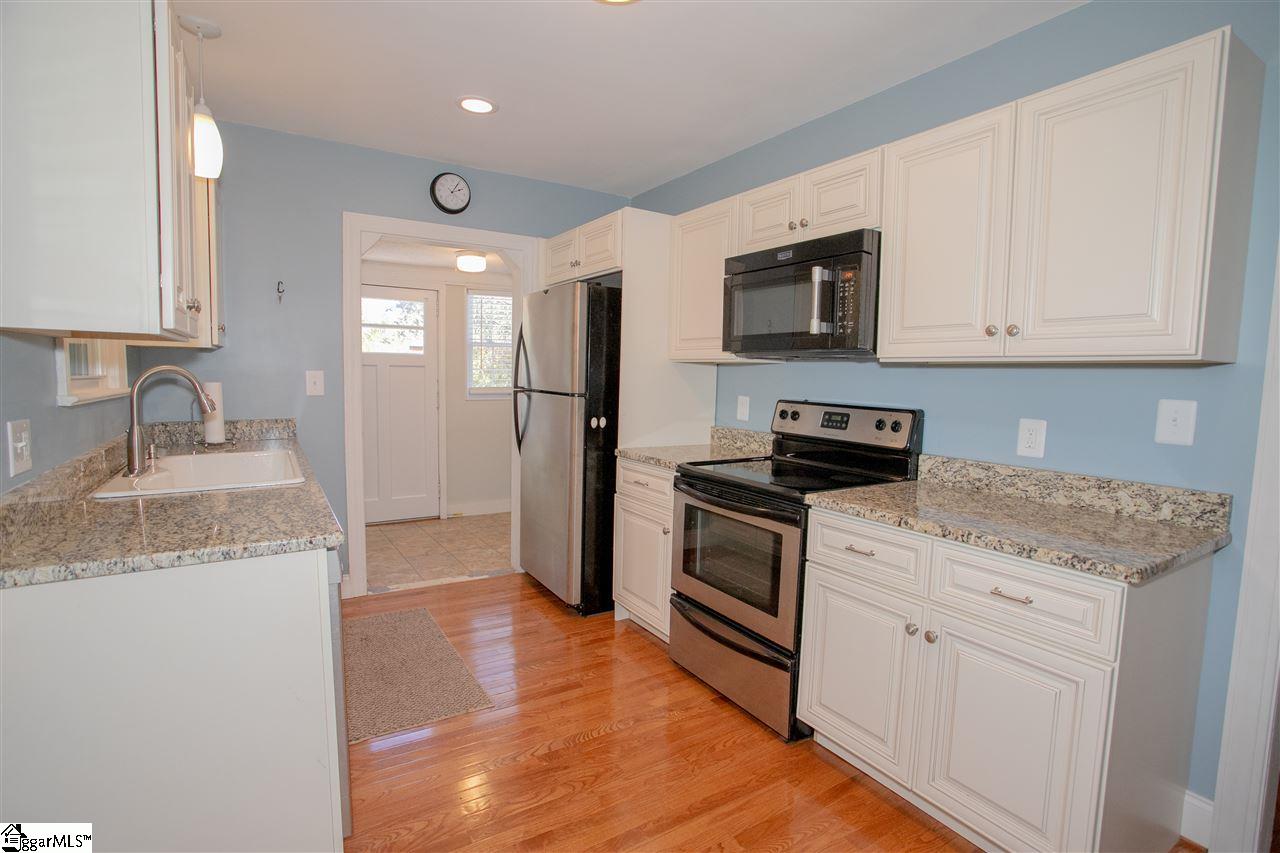 19 Friartuck Road Greenville, SC 29607 - Photo 8 of 24