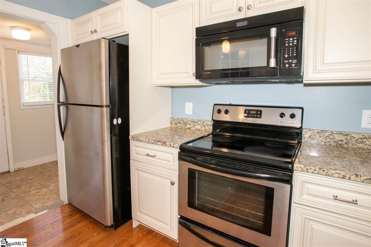 19 Friartuck Road Greenville, SC 29607 - Photo 9 of 24