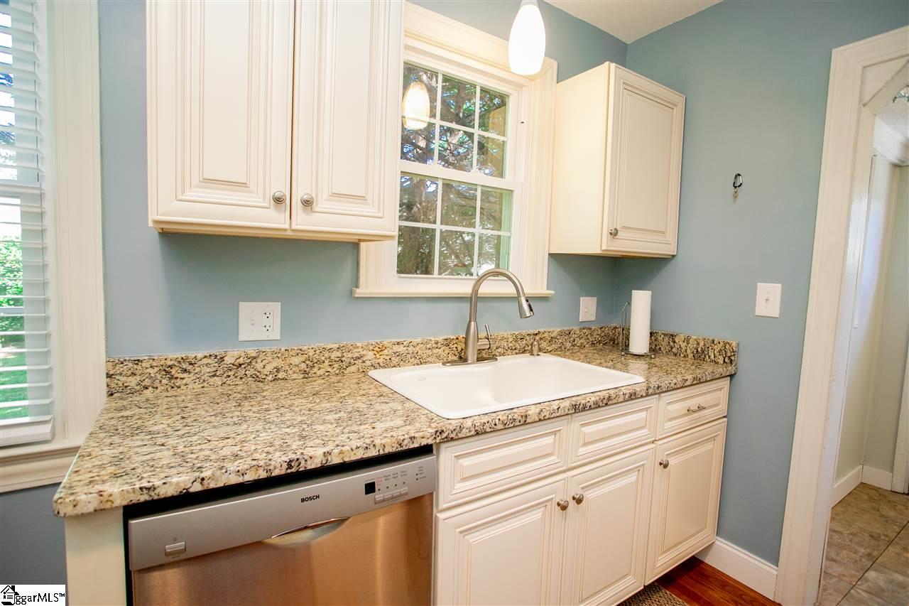 19 Friartuck Road Greenville, SC 29607 - Photo 10 of 24