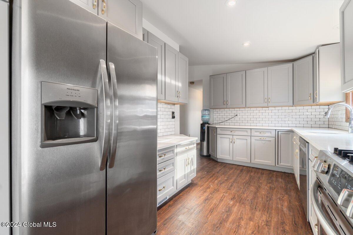 3429 Currybush Road Schenectady, NY 12306 - Photo 5 of 43 DSC01749