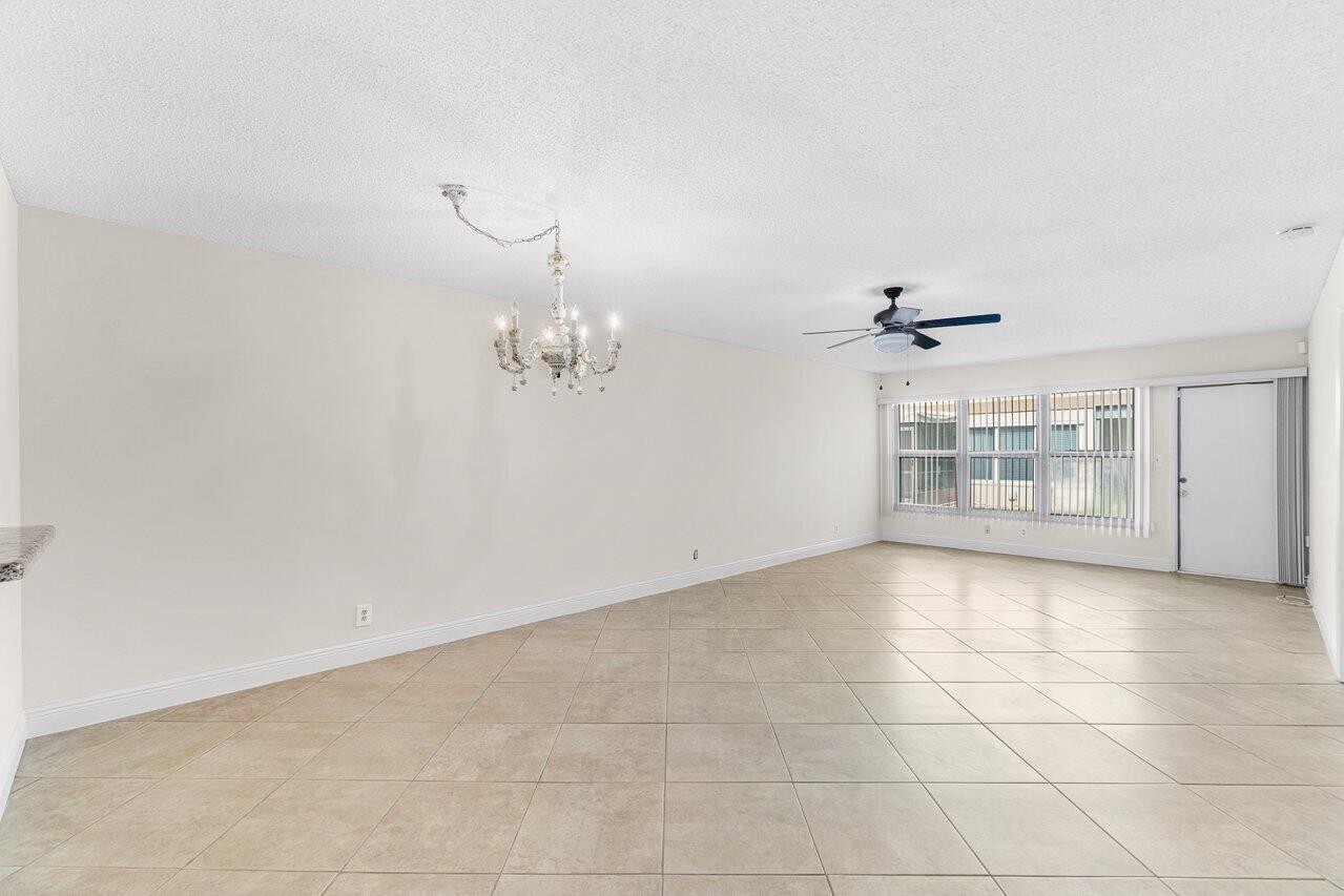 18731 Stewart Circle, Unit 5 Boca Raton, FL 33496 - Photo 7 of 31 005-18731StewartCircle-BocaRaton-FL-3349