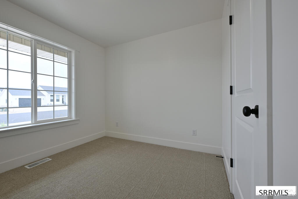 3059 Elixir Road Ammon, ID 83406 - Photo 7 of 13 Gallery Image 7