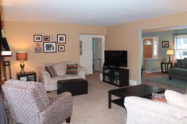 6477 Rustic Ridge Trail Grand Blanc, MI 48439 - Photo 18 of 56 21195470-17.JPG