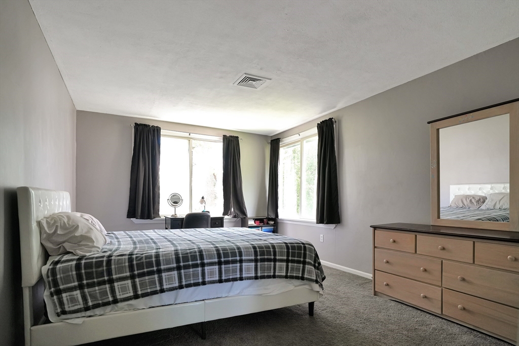342 Pillings Pond Road Lynnfield, MA 01940 - Photo 32 of 39 Gallery Image 32
